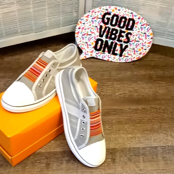 not branded Shoes - Sneakers (not branded) Size 9.0 (new w/out tags)